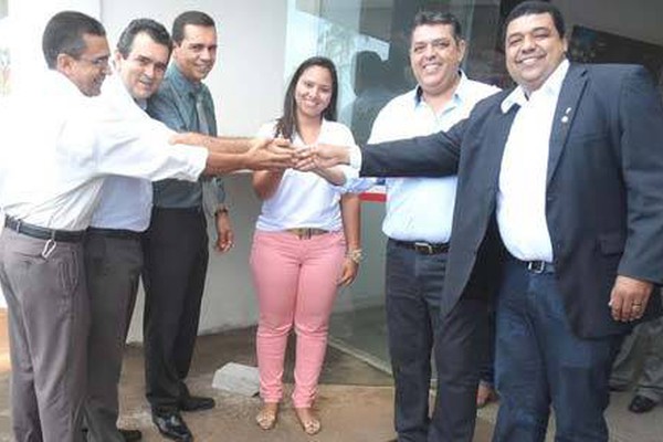 Deputado José Humberto entrega kit ao Conselho Tutelar de Patos de Minas