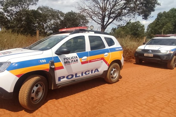 Criminosos invadem fazenda e furtam 10 toneladas de soja em grãos, em Patos de Minas