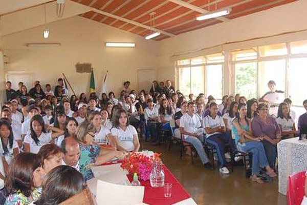 Empresas e entidades patenses promovem projeto Cruzada Antidrogras