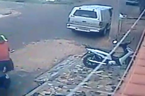 Polícia Militar prende homem que percorria a cidade furtando objetos em carros e motos