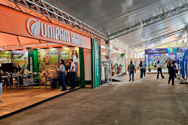 Fenaminas chega ao último dia consolidada como a maior feira de negócios da região