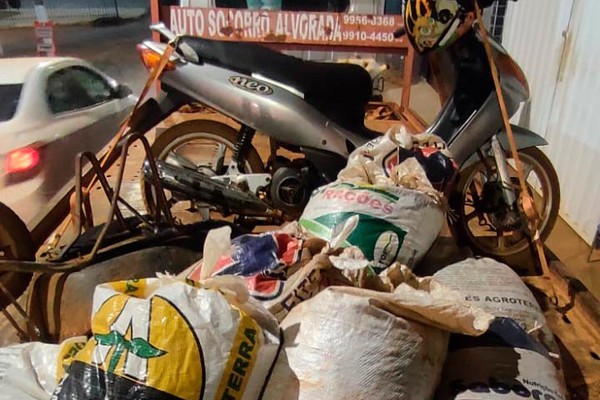 Polícia Militar prende dois suspeitos por furto de café na zona rural de Guimarânia