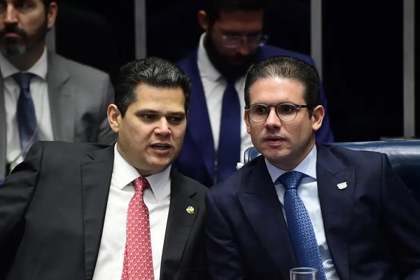 Chefes do Senado e da Câmara falam em união contra "agressão" dos EUA