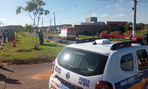 Mulher de 44 anos morre após grave acidente entre duas motocicletas em Patrocínio