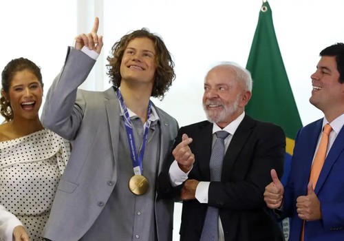 Lula recebe Lucas Pinheiro, medalha de ouro nos Jogos de Inverno