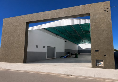 Construtora disponibiliza barracão novo em fase final de acabamento por R$ 700 mil em Patos de Minas