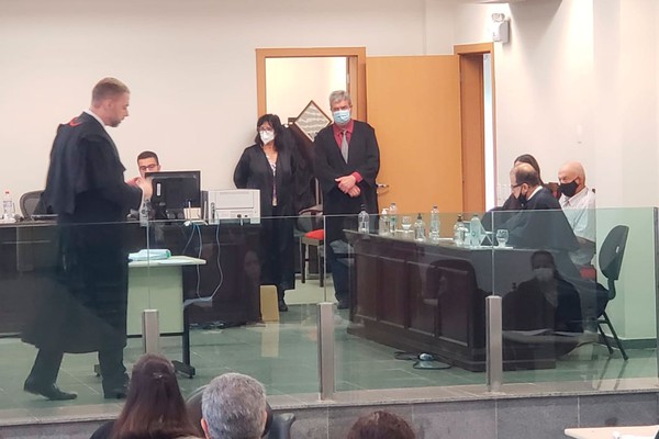 Acusado de assassinar jovem a enxadadas em Patos de Minas é absolvido no Tribunal do Júri