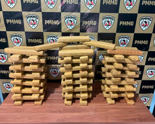 Polícias Militar e Civil encontram 87 barras de maconha em residência de São Gotardo