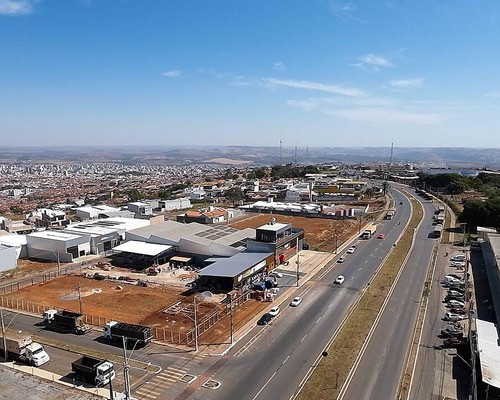 Patos de Minas supera 1.000 vagas de emprego criadas em 2026 e mantém mercado aquecido