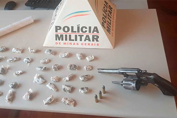 PM impede assalto, prende três homens e apreende arma de fogo, drogas  e veículos em Monte Carmelo
