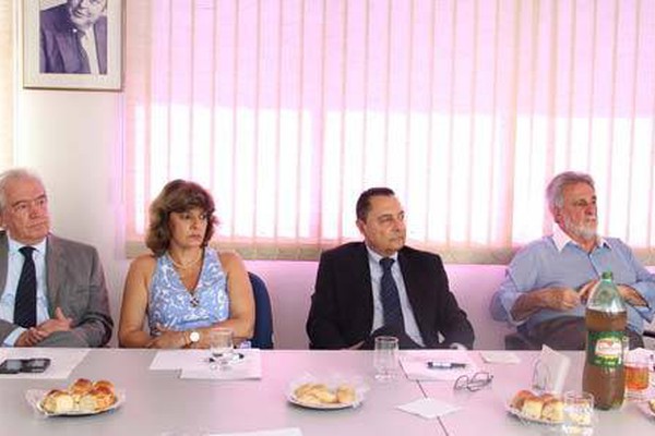 Béia Savassi participa de reunião da executiva estadual do Democratas