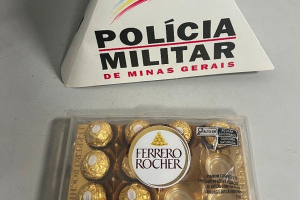 Homem é preso em flagrante por furtar chocolates e desodorante em supermercado de Patos de Minas