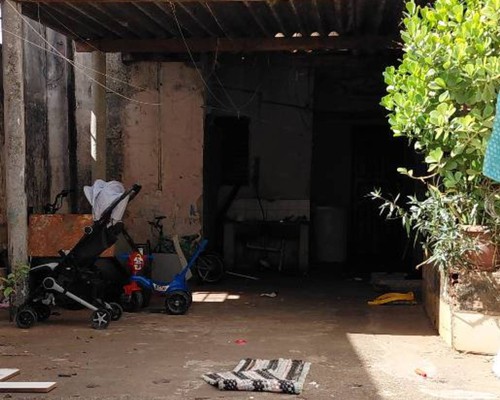 Crianças são encontradas em condições precárias e mãe é presa por abandono de incapaz em Patos de Minas