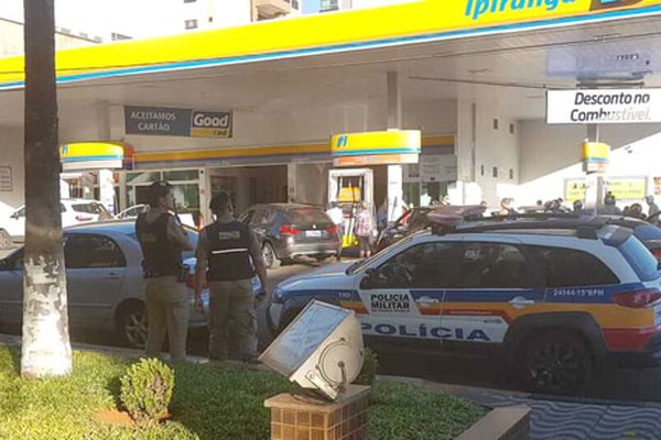 Combustível começa a se esgotar e motoristas são multados por infrações em Patos de Minas