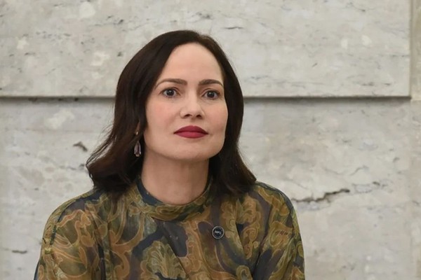 Servidora Ana Cristina Viana assume comando do INSS