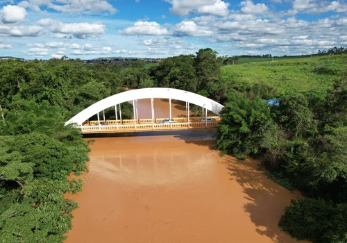 Rio Paranaíba baixa mais de meio metro em 24 horas e ameniza cheia