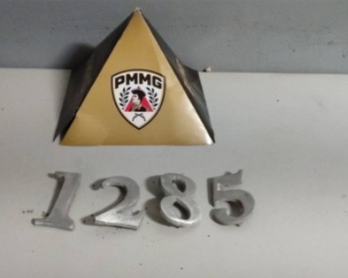 Nada escapa! Dupla é presa por furto de números de loja de móveis e capa de interfone de clínica