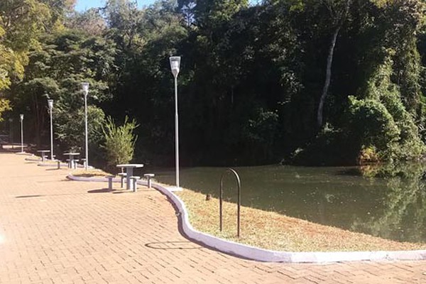 Ladrões furtam mais de 500 metros de fios da iluminação do Parque Municipal do Mocambo