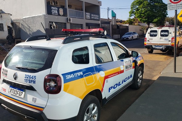 Bicicleta é furtada de barbearia e recuperada pela PM minutos depois em Patos de Minas