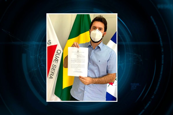 Falcão assina documento manifestando interesse em comprar vacinas contra Covid-19 em Patos de Minas