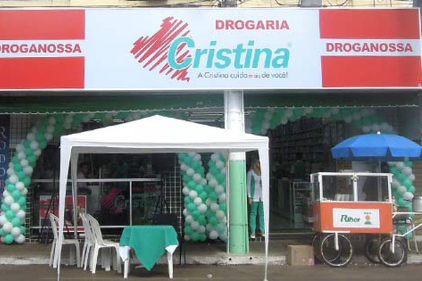 Drogaria Cristina reinaugura mais uma loja no centro de Patos de Minas
