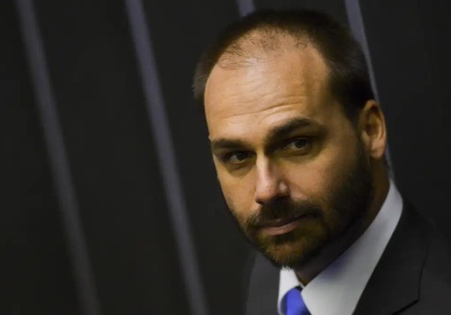 Ministério da Justiça demite Eduardo Bolsonaro por abandono de cargo
