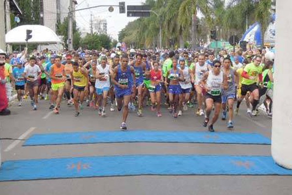 Corrida do Milho tem recorde de inscritos, mas corredores reclamam da organização