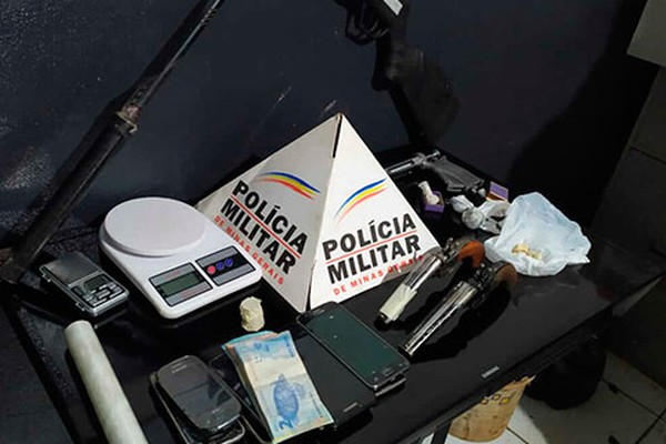 PM encontra armas e drogas na casa de adolescente em Lagoa Grande e três acabam na Delegacia