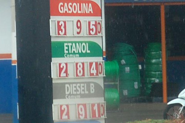 “Não houve a baixa nos preços dos combustíveis anunciada pela Petrobras”, afirmam postos