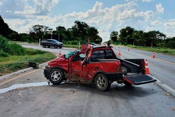 Acidente na BR-040 no chamado trevo de Patos de Minas termina com um motorista morto