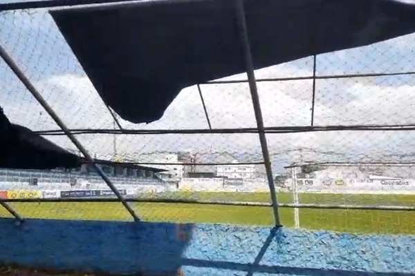 Alambrado do Estádio Zama Maciel é derrubado e torcedores lamentam mais um prejuízo para a URT