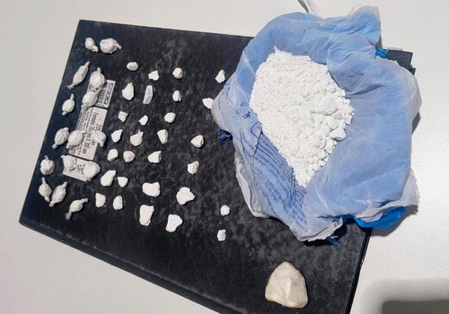 Denúncia anônima leva PM a prender suspeito de tráfico de drogas em Serra do Salitre