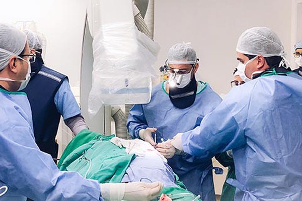 Vera Cruz Hospital realiza cirurgia cardíaca inovadora em Patos De Minas
