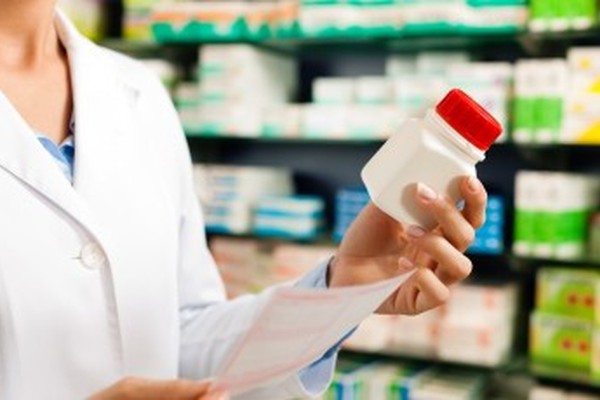 Vendedora de farmácia assediada por ser “bem magra” será indenizada em MG