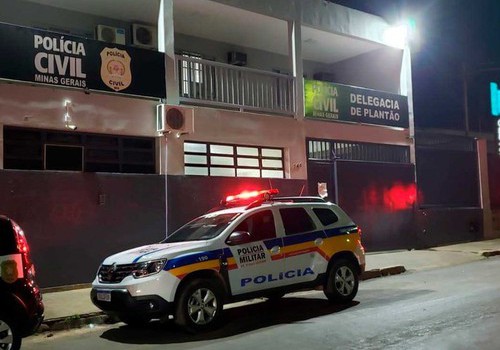 Dono de bar é preso por vender bebidas para diversos menores e desobedecer baixar o som