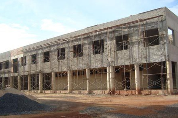 Construção do Hospital Escola do Unipam entra na fase de acabamento 