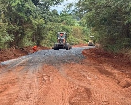 DNIT inicia manutenção na BR 352 em Patos de Minas e moradores comemoram melhorias no trecho