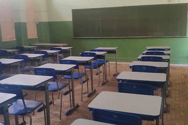 Covid-19: aulas presenciais continuam suspensas em Patos de Minas