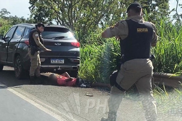 Perseguição e troca de tiros terminam com 3 indivíduos presos em Patos de Minas