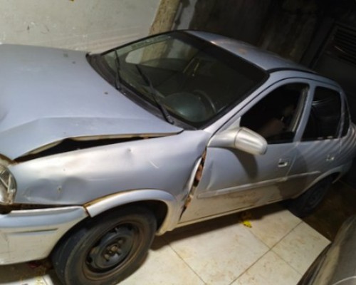 Motorista sem CNH foge após bater na traseira de veículo e acaba preso em casa