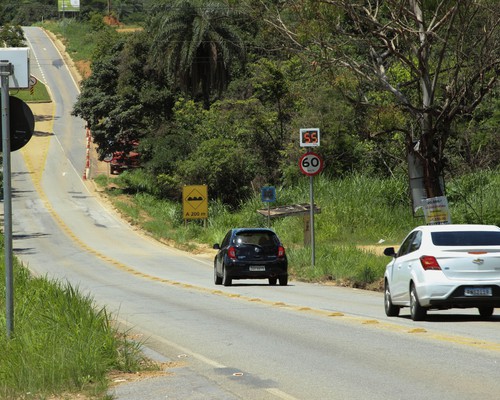Rodovias mineiras terão radares inteligentes com leitura automática de placas em tempo real