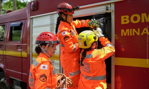 Corpo de Bombeiros abre 342 vagas em concurso público com salários que podem chegar a R$ 11 mil
