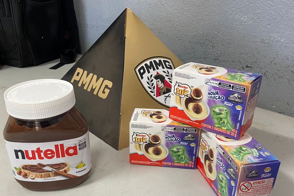 Adolescentes de 14 anos matam aula, furtam chocolates em supermercado e acabam na delegacia em Patos de Minas