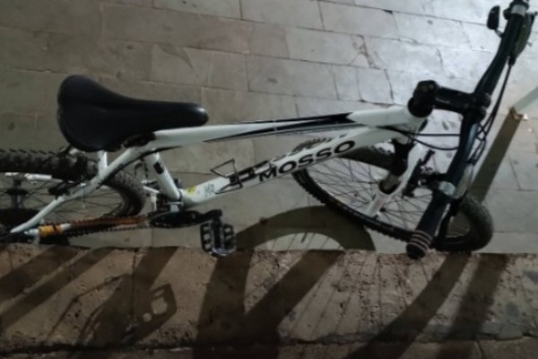 Jovem é presa com bicicleta furtada e confirma que a comprou por R$150,00