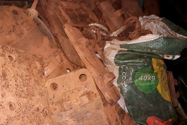 Operação prende em Serra do Salitre motorista com 300kg de materiais de linha férrea