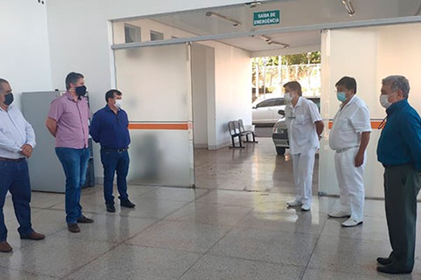 Após ceder estrutura, Direção da Fepam visita o Hospital de Campanha em Patos de Minas
