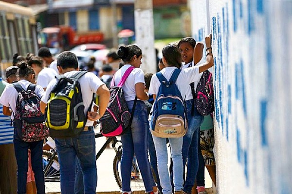 Acordo prevê retorno às aulas presenciais nas escolas do estado de Minas Gerais
