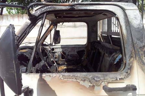 Incêndio que destruiu caminhonete em Patos de Minas pode ter sido criminoso