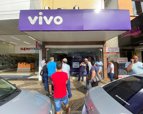 Vivo deixa clientes de Patos de Minas sem internet e celular por quase 24h