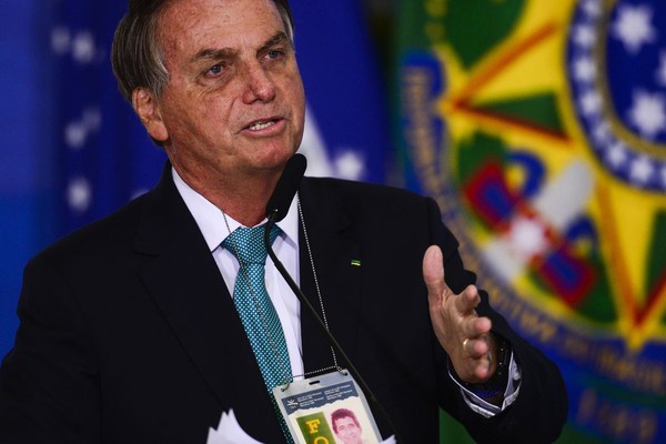 Bolsonaro diz que governo atuará por Copa América no Brasil